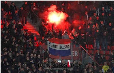 Bengalos sind in holländischen Stadien üblich