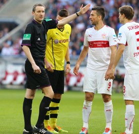 Kurios: Grudzinski musste das Spiel zu Ende pfeifen