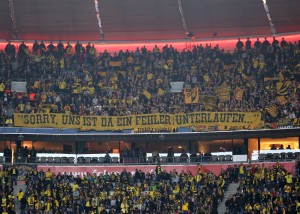 Spruchband der Desperados das auf die Vorfälle gegen PAOK anspielt