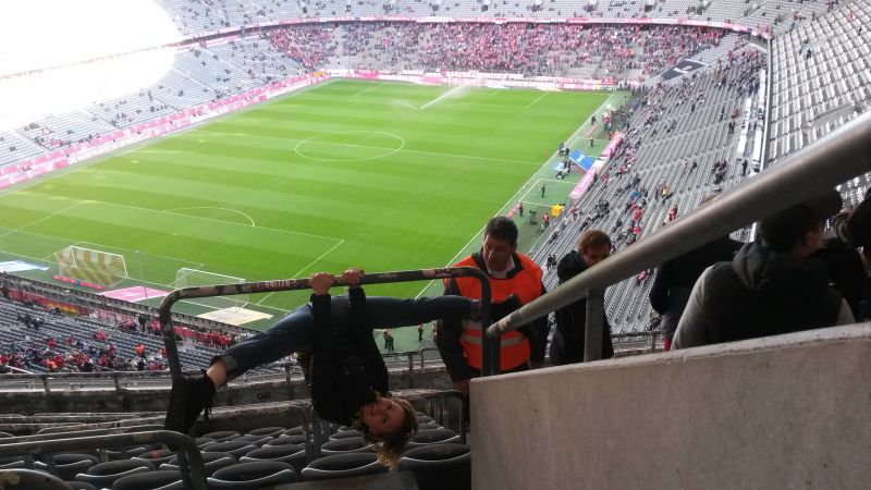 17 lessons in Supportership: Learning to sing in German