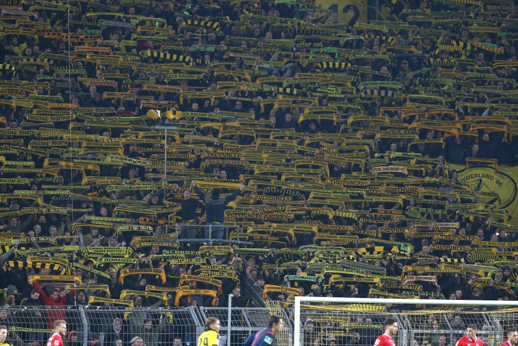 Dortmund mit traurigem Sieg