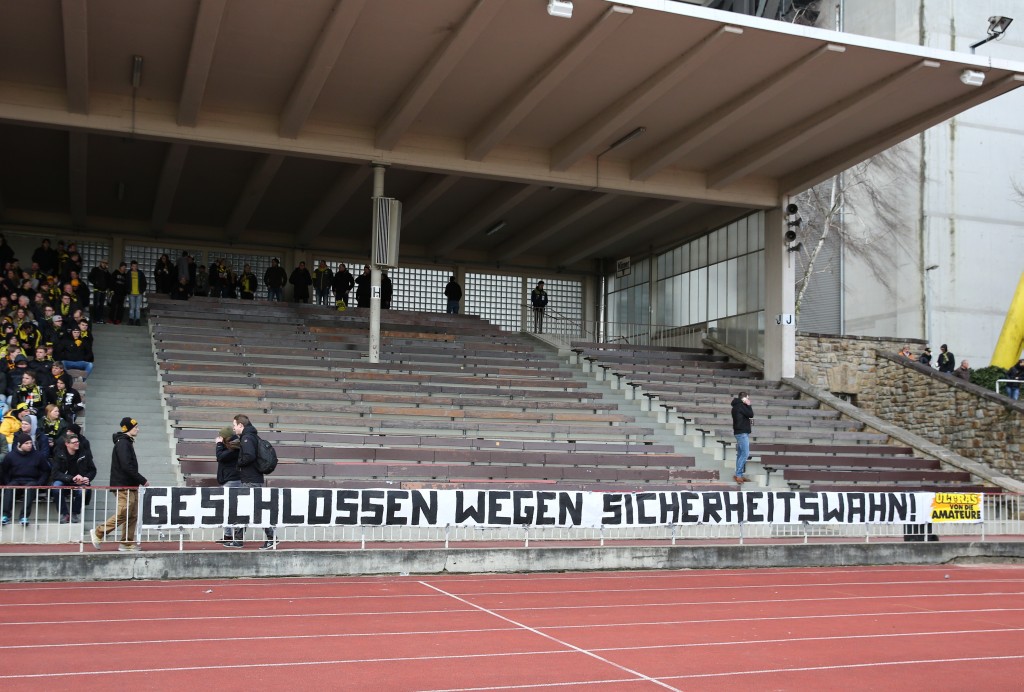 Mittwoch, halb drei in Deutschland: Derbyzeit