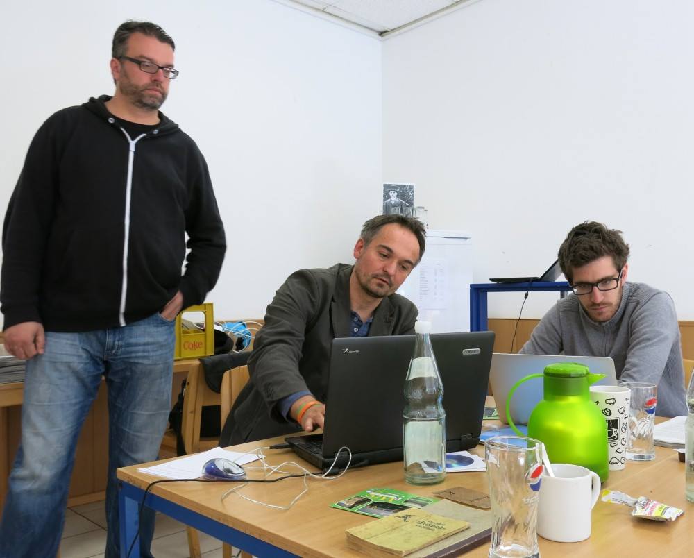 Die drei Filmemacher bei der Arbeit