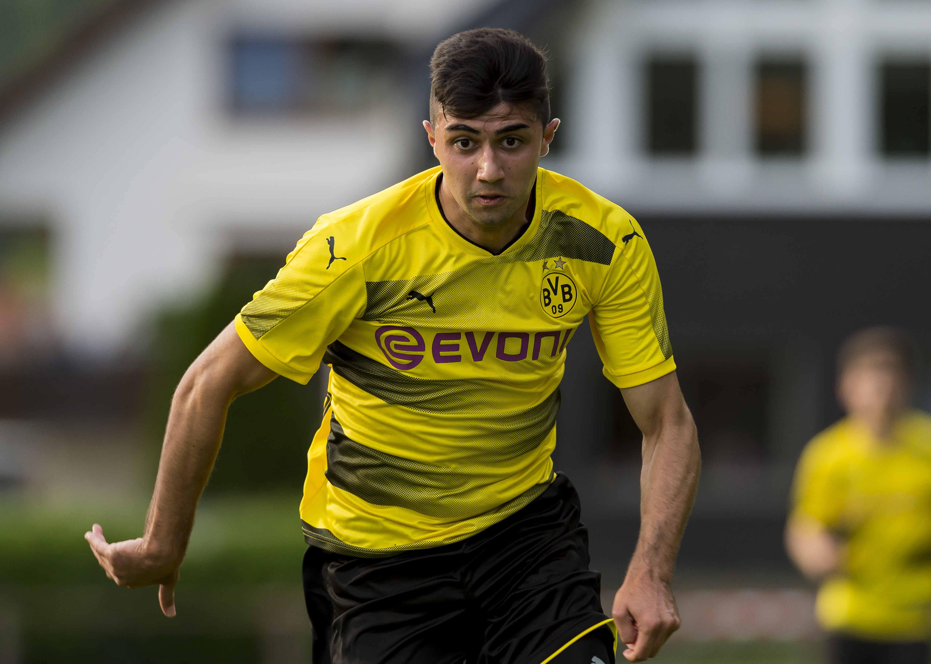 Mit viel Dynamik auf dem Weg nach oben - Beyhan Ametov im Porträt