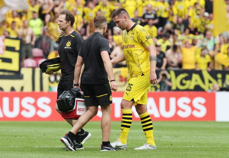 Der BVB Und Seine Verletzungshistorie: Die BVB-Klinik An Der Adi ...