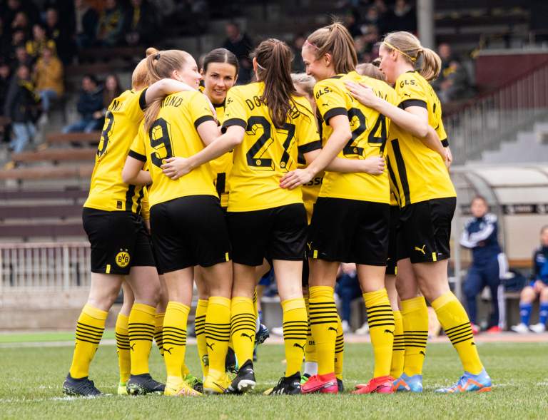 BVB-Frauen Feiern Landesliga-Aufstieg: Bezirksligameister Ist Nur Der BVB!