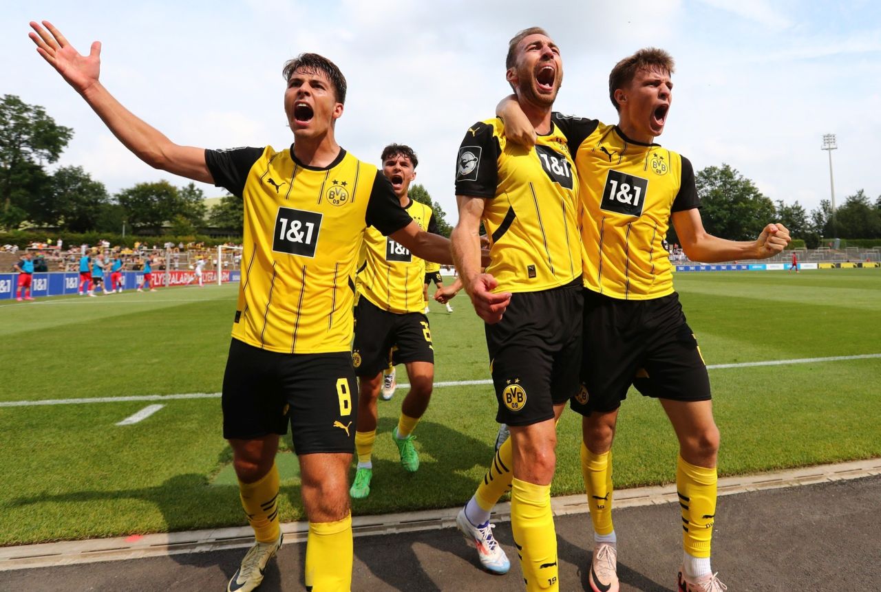 BVB Amateure gewinnen gegen die SpVgg Unterhaching: Von bekannten Co-Trainern und glücklichen Wechseln